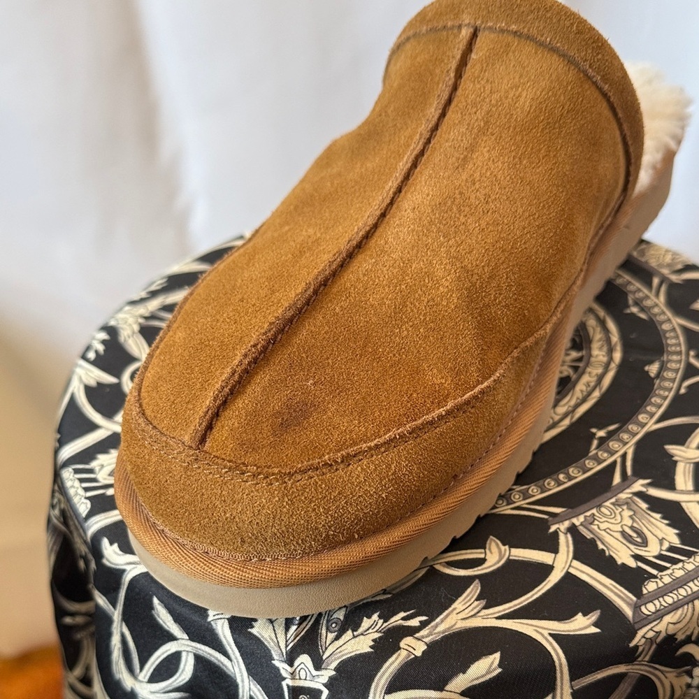 Koolaburra by UGG Men's Tan Suede Loafers - Picture 14 of 16